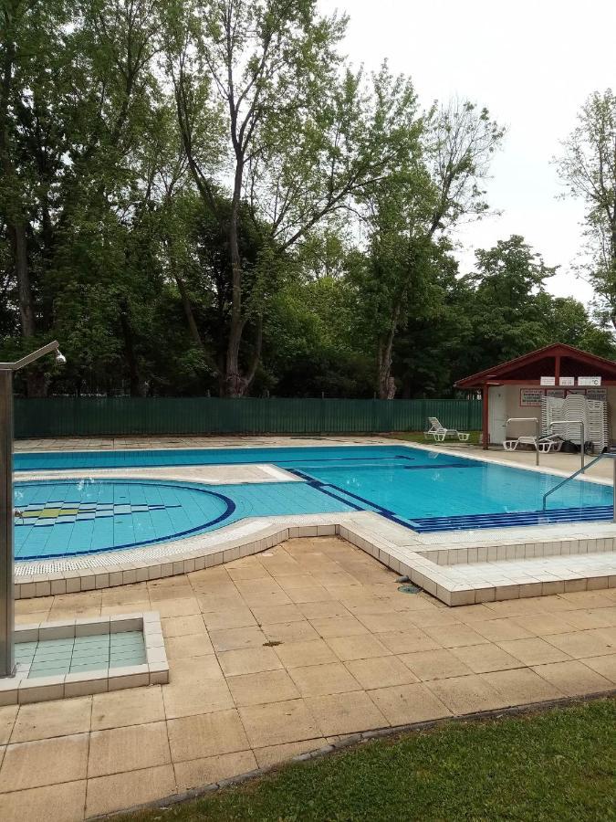 Oázis Wellness Apartman Hajdúszoboszló Exterior foto