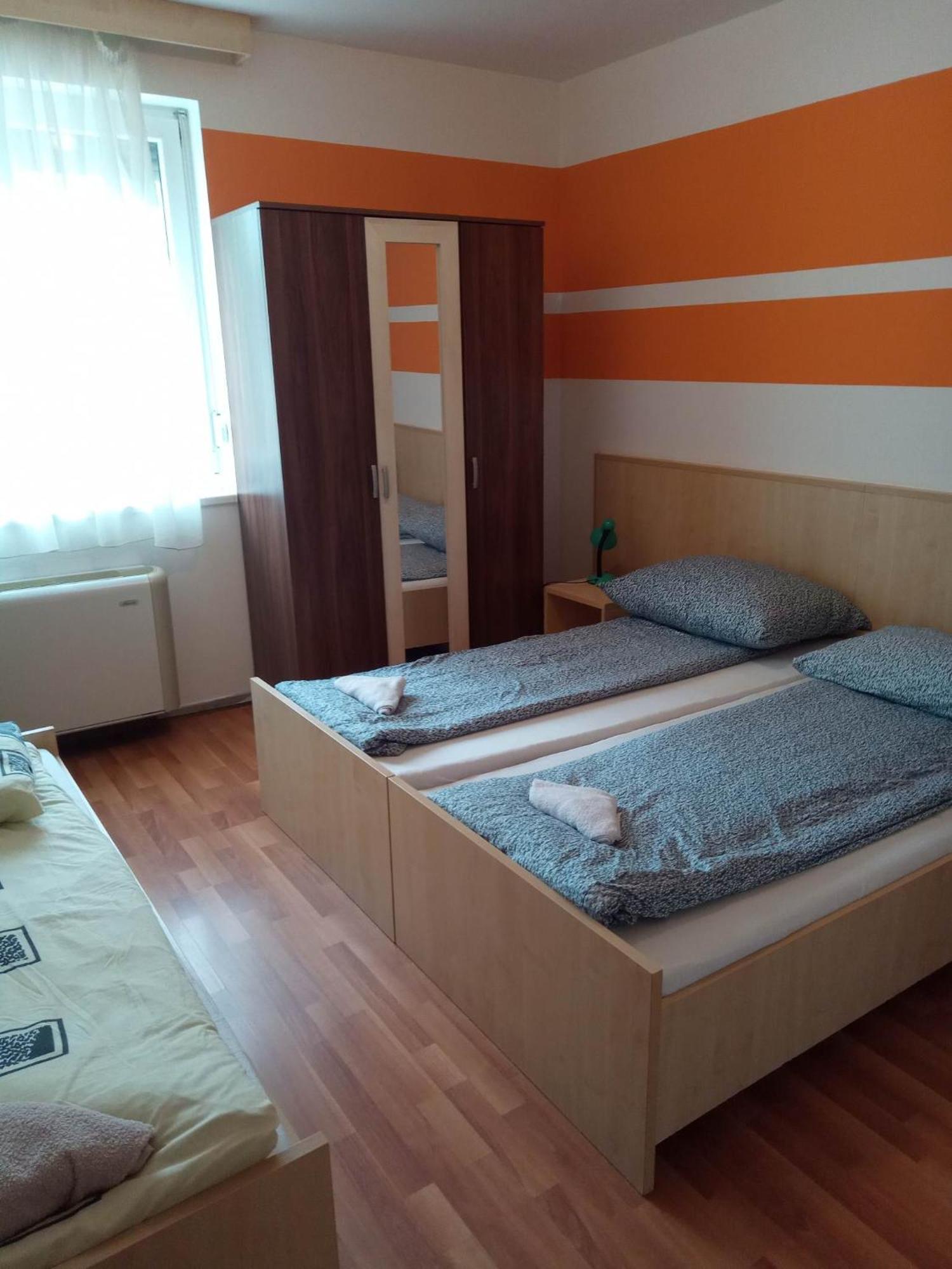 Oázis Wellness Apartman Hajdúszoboszló Zimmer foto