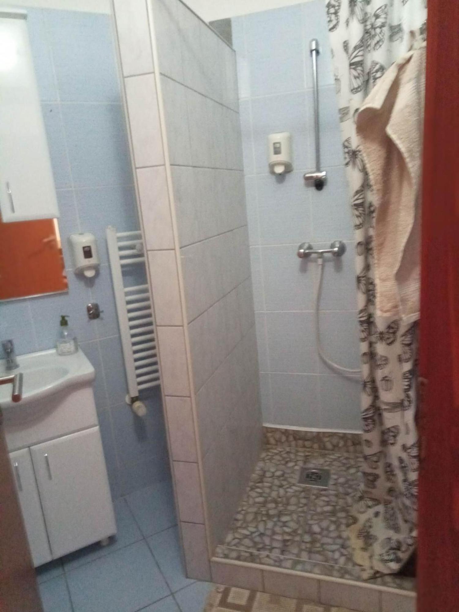 Oázis Wellness Apartman Hajdúszoboszló Zimmer foto