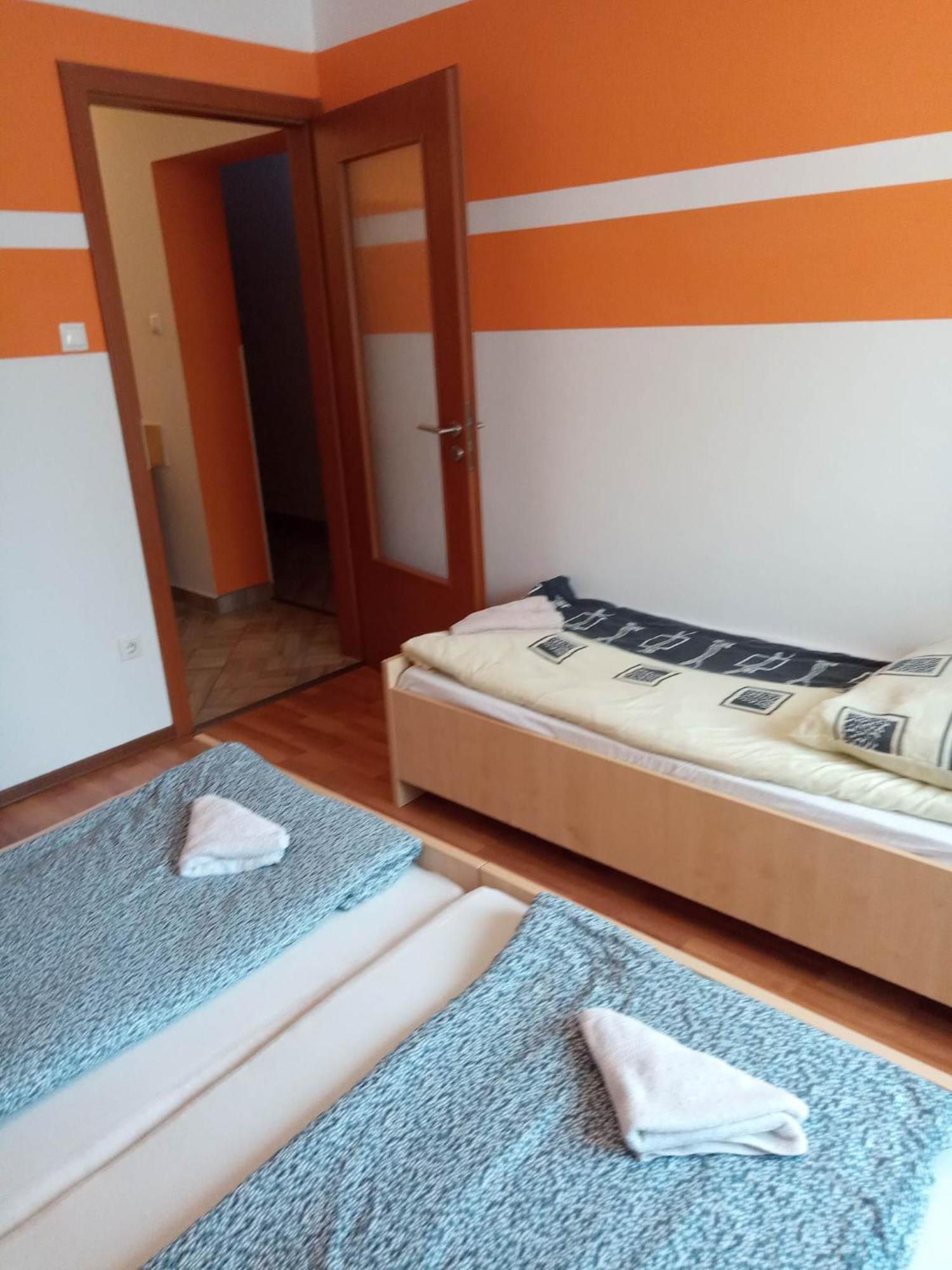 Oázis Wellness Apartman Hajdúszoboszló Zimmer foto