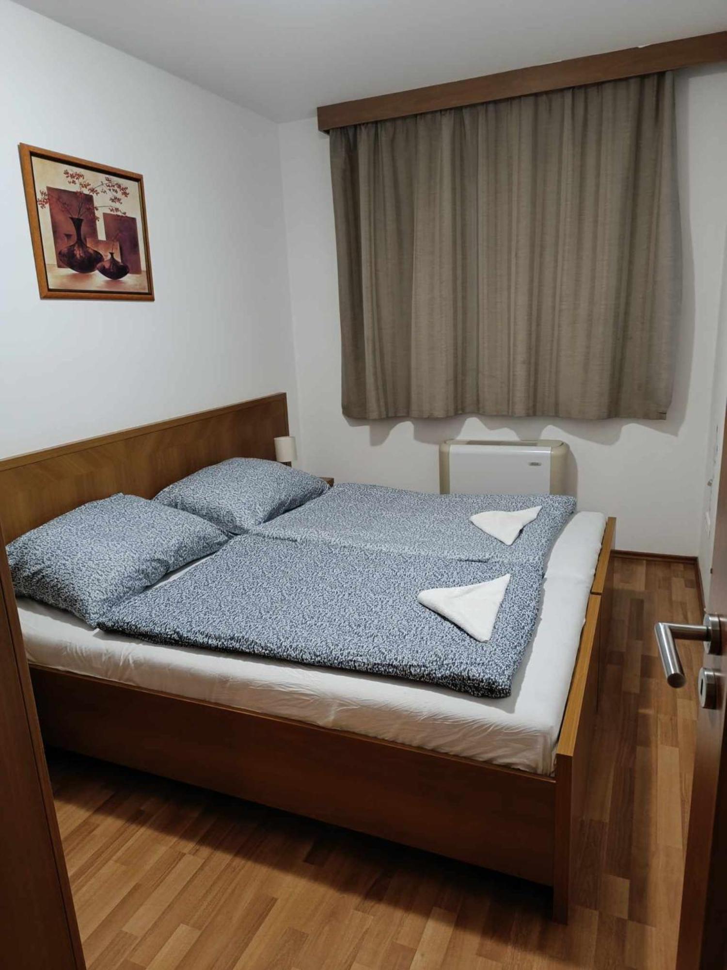 Oázis Wellness Apartman Hajdúszoboszló Zimmer foto