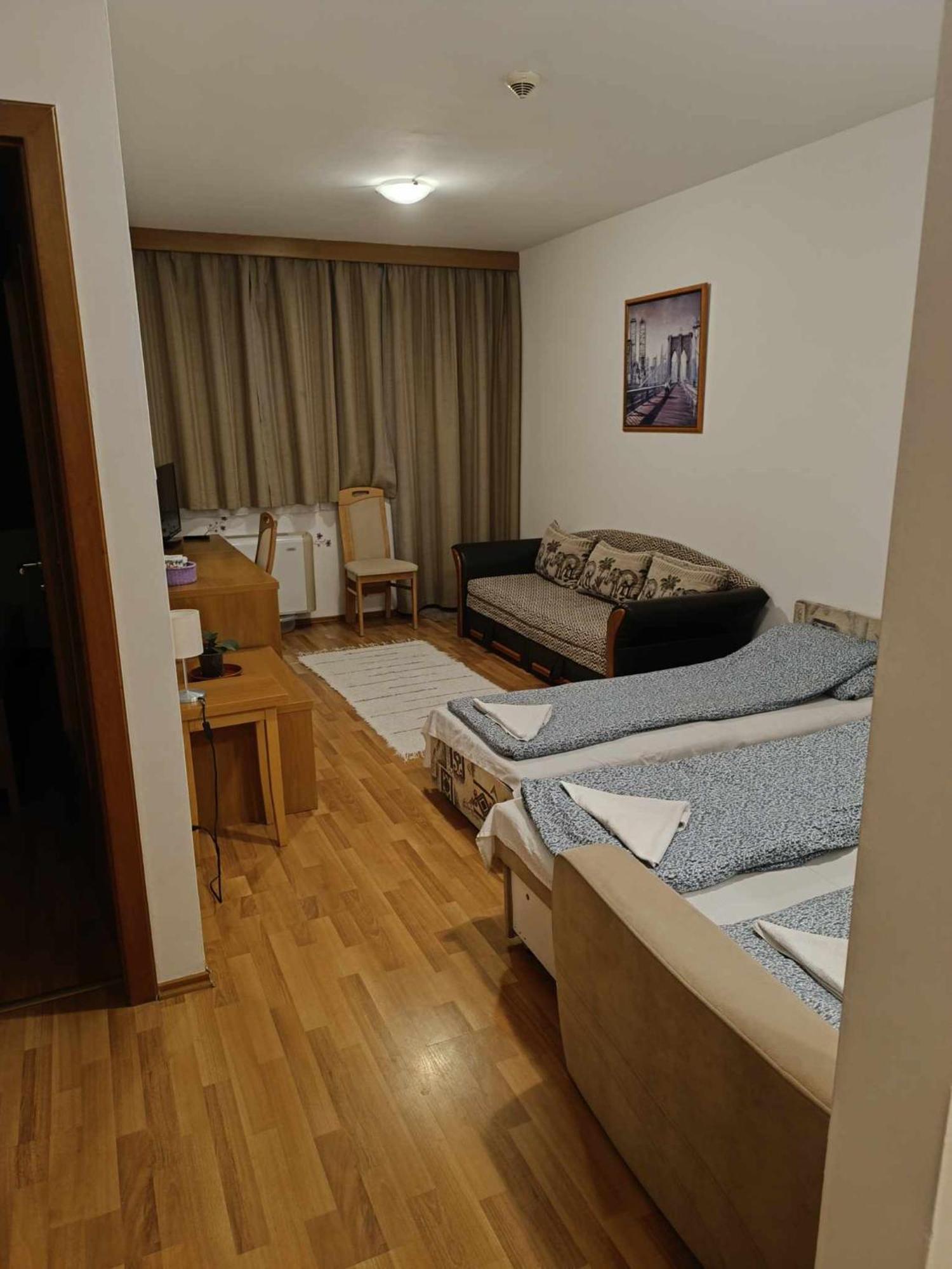 Oázis Wellness Apartman Hajdúszoboszló Zimmer foto
