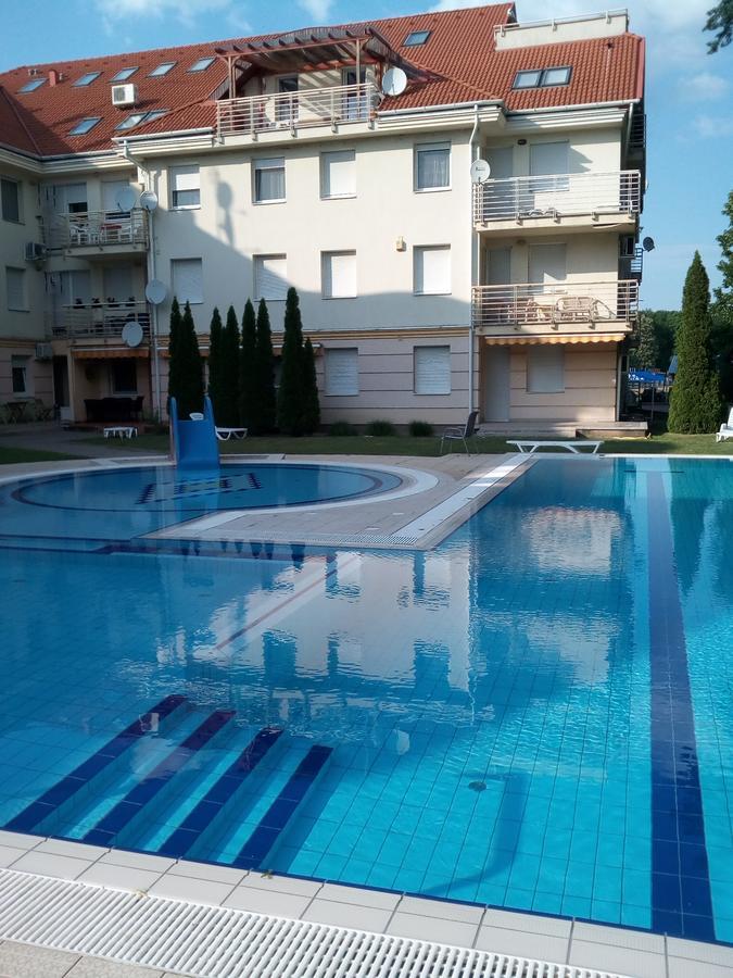 Oázis Wellness Apartman Hajdúszoboszló Exterior foto